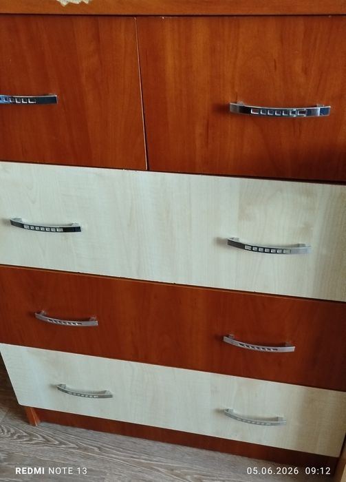 Продам мебель, шкафы, пенал, комоды