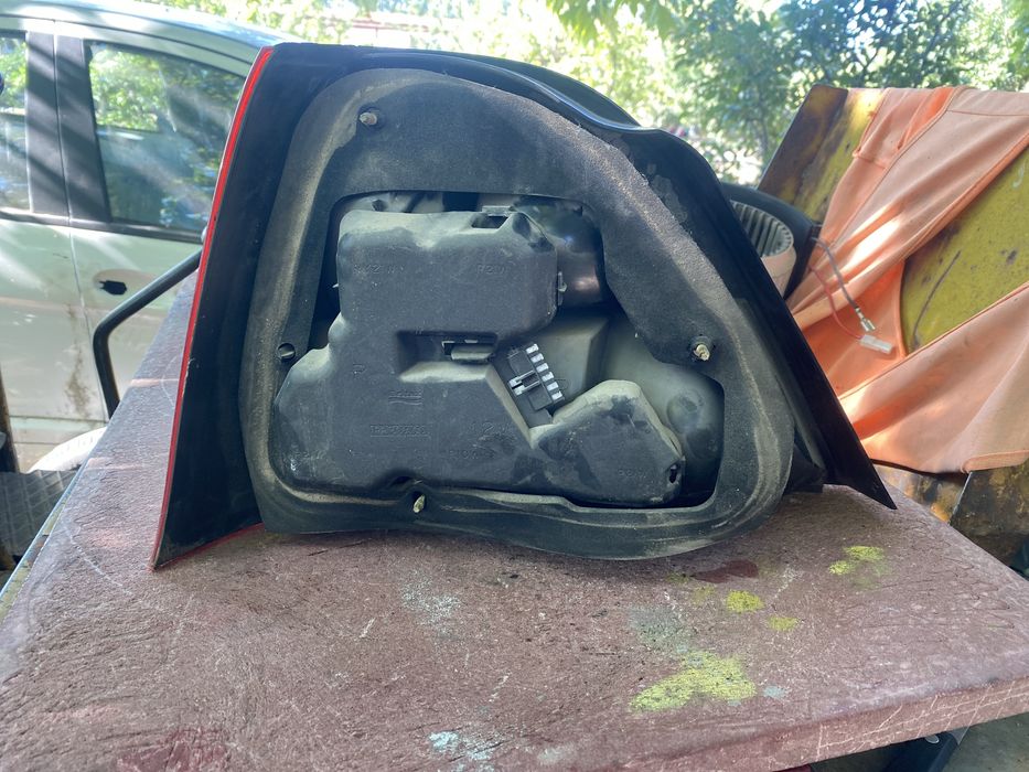 Десен стоп за ровър 200