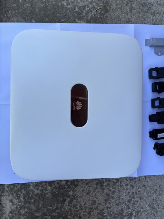 Invertor Hibrid trifazat Huawei 10kW-SUN2000-10KTL-M1 + smart power sensor DTSU666-H 250A