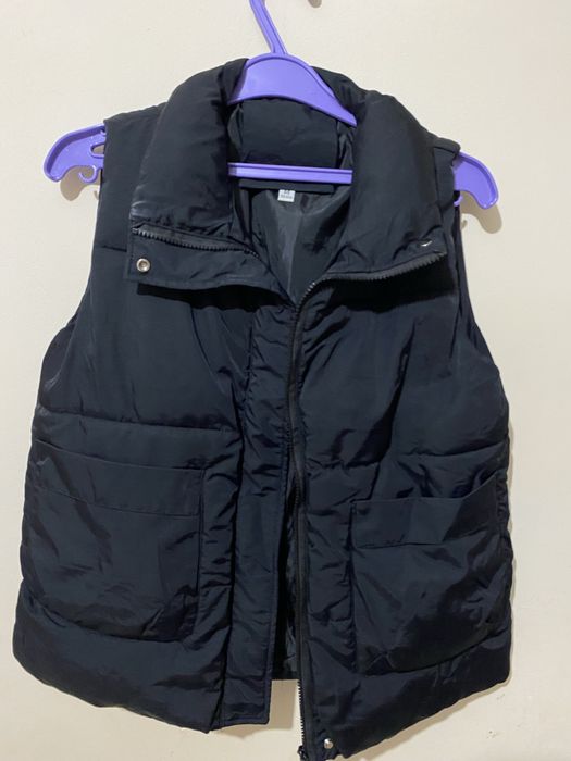 Безрукавка  продам  женское