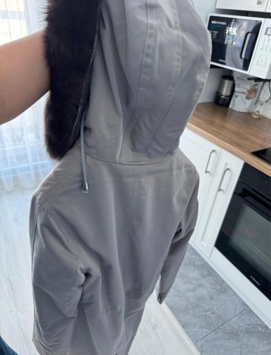 Продаю зимнюю куртку