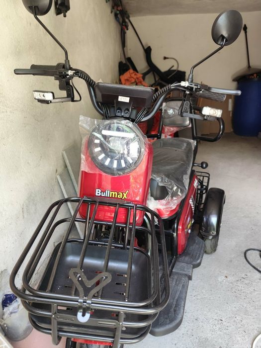 Двуместна  електрическа триколка Bullmax  Pudding  Grand 2000w