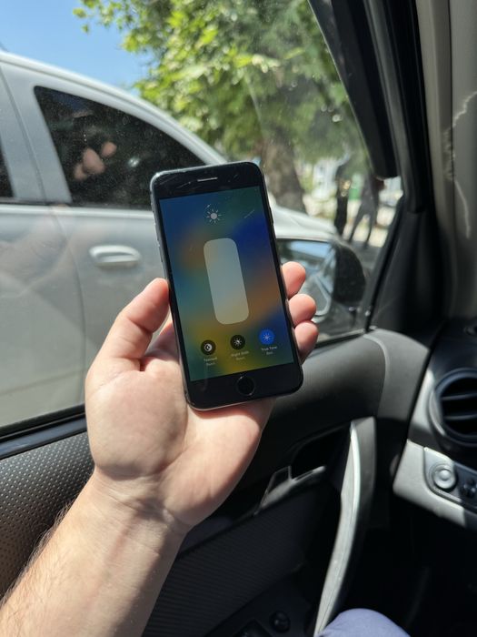 Iphone 8 KH/A 64 GB