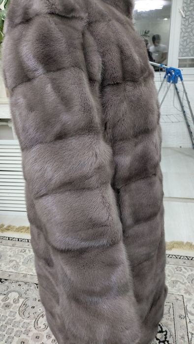 Продам шубу норковую