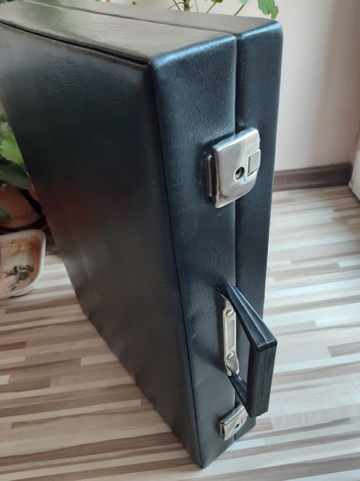 Ретро кожен куфар