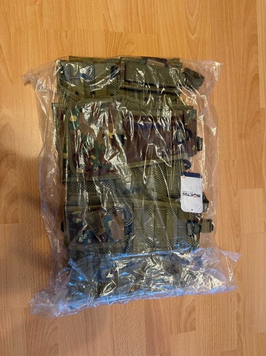 Vestă tactică multifuncțională