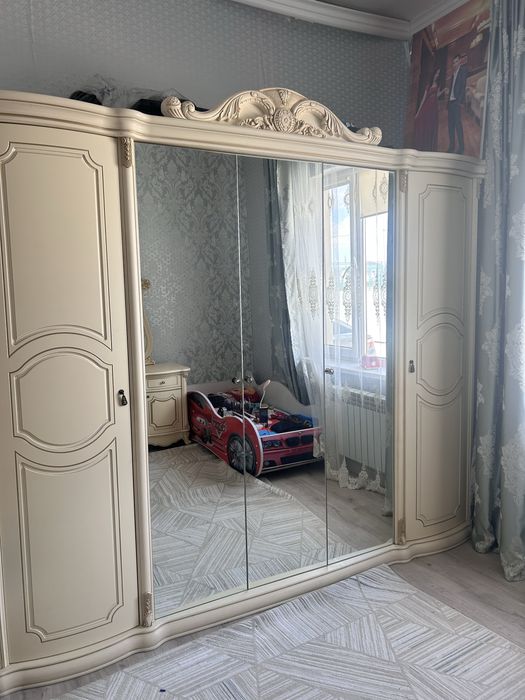 Спальный гарнитур