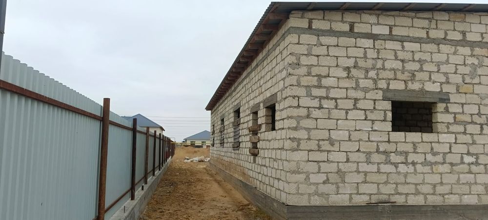 Мкр Атыраудан үй сатылады.