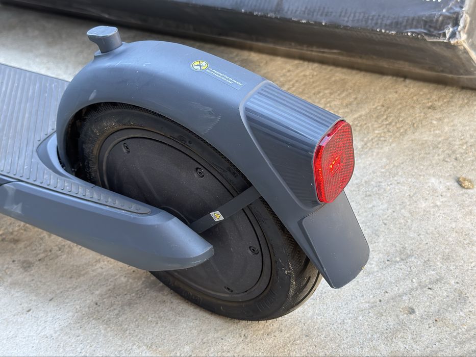 Trotineta electrica Ninebot KickScooter E2 Pro