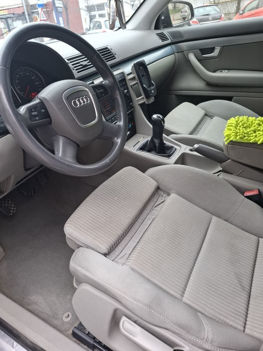 AUDI A4 0 — imagine 5
