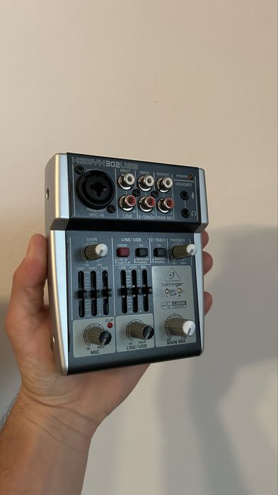Behringer XENYX 302USB