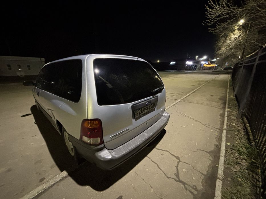 Ford Windstar 2001
