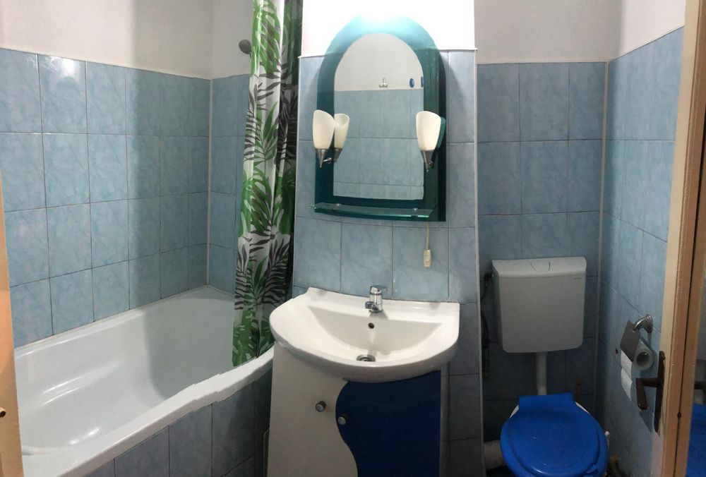 Închiriez apartament