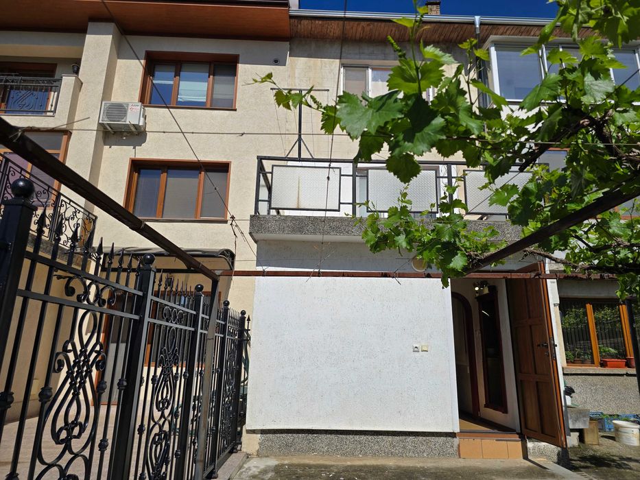 Къща в  гр.Дряново