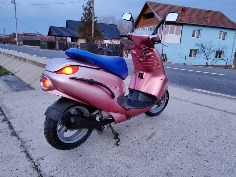 Vând aprilia Gulliver 50cc, răcire pe apă, acte italia