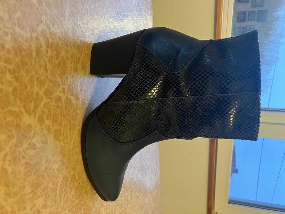 Боти от естествена кожа, нови, N40, тъмно сини