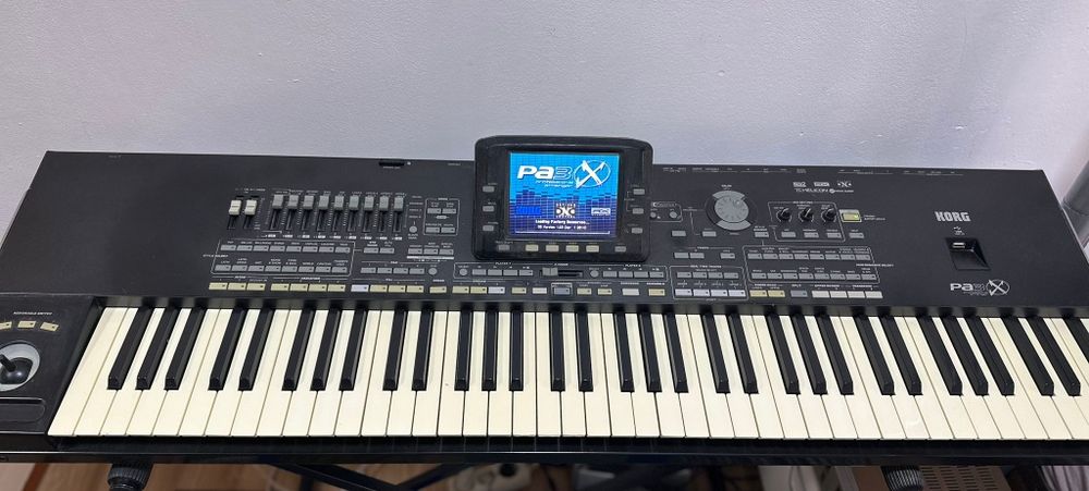 KORG PA3 în stare foarte buna