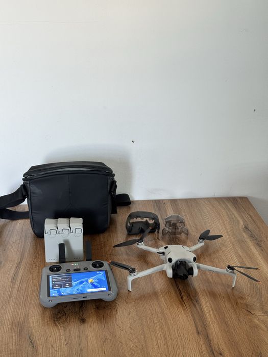 DJI Mini 4 Pro Fly More Combo (идеальное состояние)