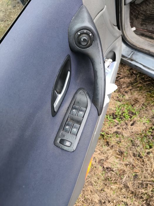 Рено лагуна На части 2005г. 1,9 дци Reno laguna