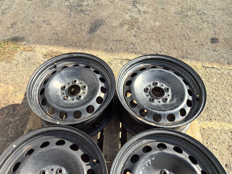 17 цола 5 х 120 мм БМВ Х1 / Е90 / Ф30 и други - 7,5 Инча / ЕТ 34