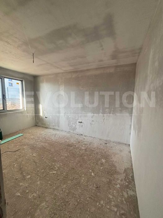 Двуетажна къща в с. Гурмазово