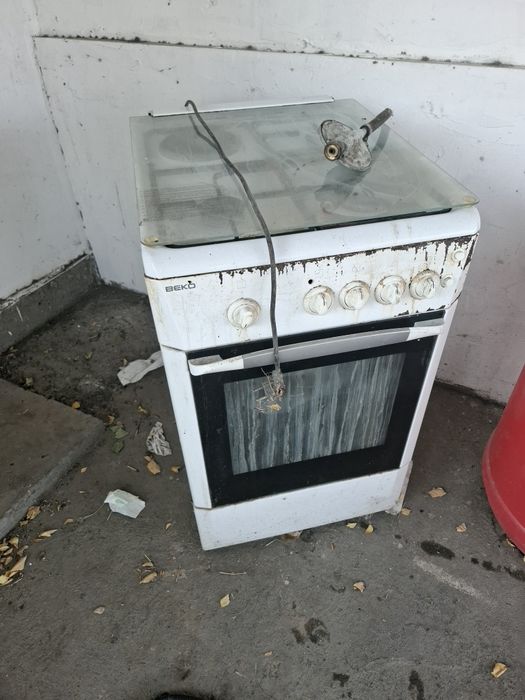 Б/у Стол с уголком