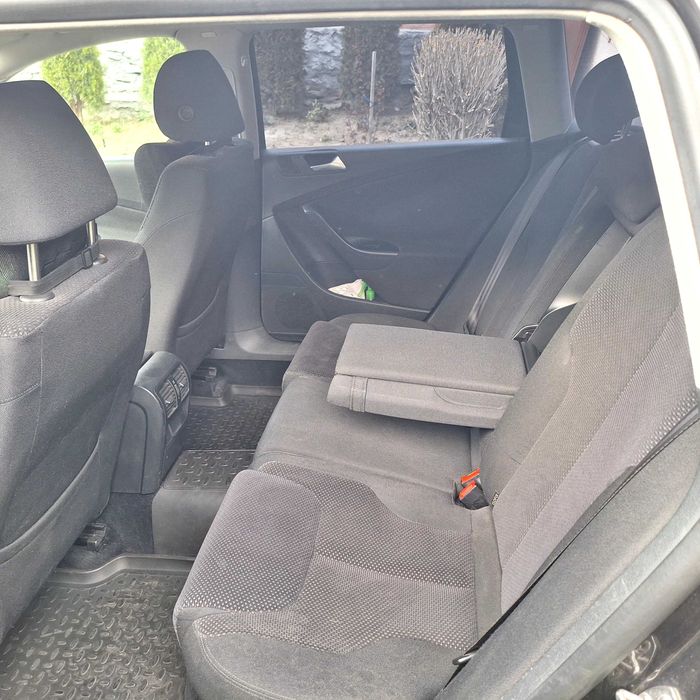 Vând Passat B6 Break 2.0 TDI 136CP 2010 Euro 5