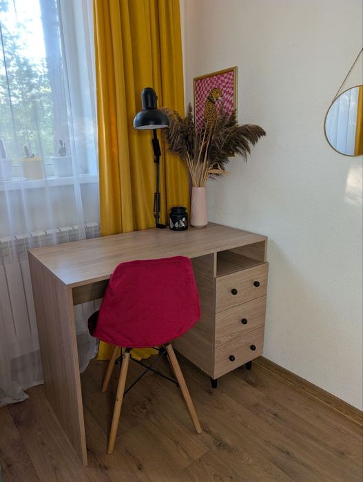 Продам стол письменный