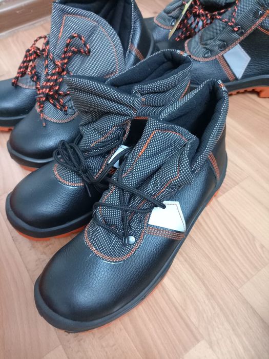 демисезонные ботинки 42 размер и 43 размер