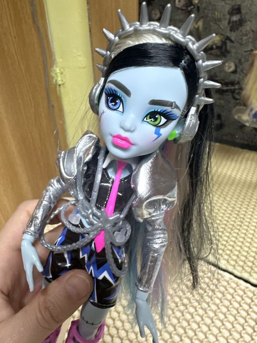 Продам кукол  монстр хай!