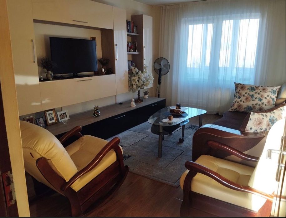 Vand apartament 2 camere 2balcoane zona tudor 92500€