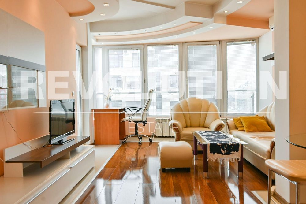 Дава се под наем Двустаен апартамент в София, Зона Б-18 - 70 кв.м за 598.23 € - Снимка #3