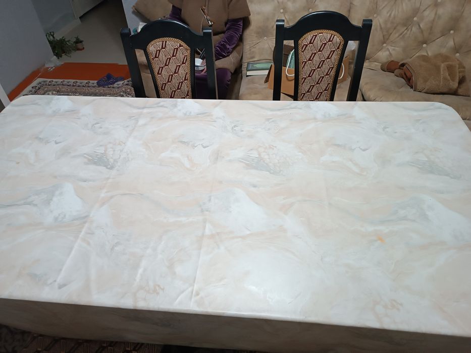 Продам стол и стулья