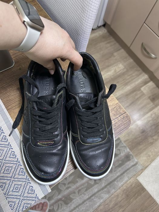 Дамски оригинални кецове Guess