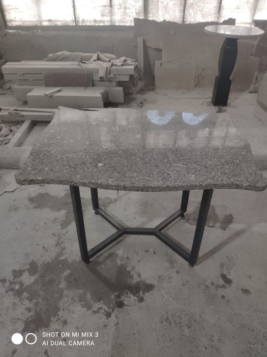 Продам мраморные столы