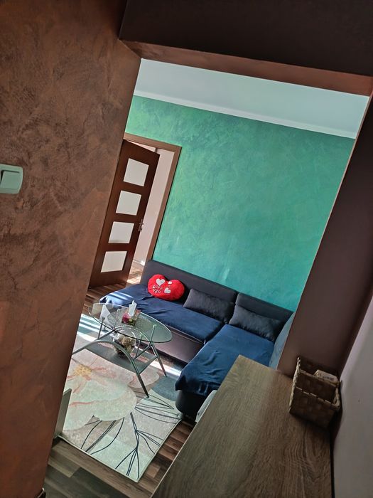 Dau în chirie apartament