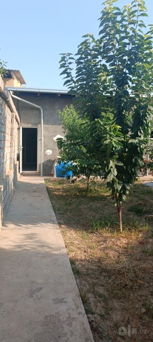 Уй сотилади 62000 $.Келишилади.