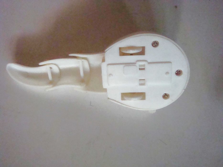 Стара пластмасова механична играчка