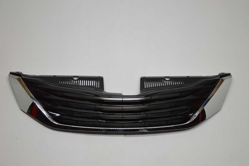 Решетка радиатора Тойота Сиенна 2011-/Toyota Sienna 2011-