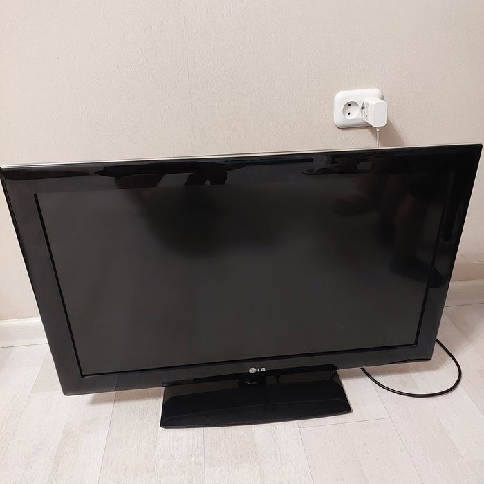 Продам телевизор LG