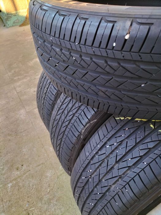 Set 215 60 17 Vara- Bridgestone- Duster