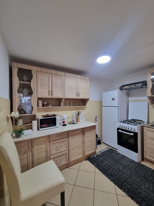 Inchiriez apartament in Radauti