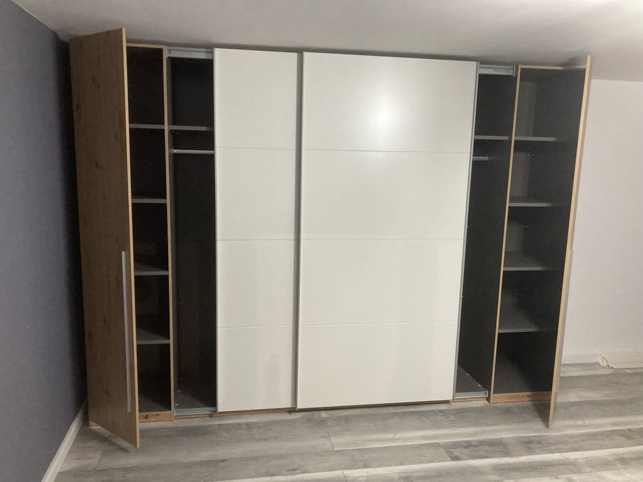 Instalez dressing ikea . Instalez dulap haine / sifonier