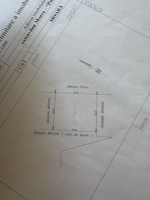 Vând două parcele de teren în Moara Nica
