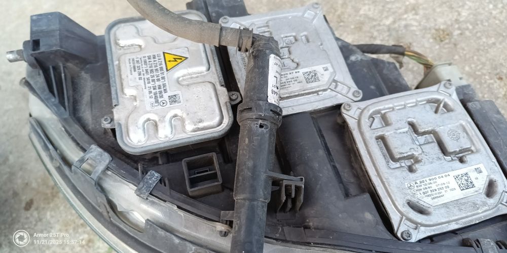 Фарове за Mercedes S класа Фейсови W221