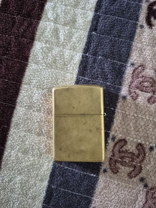 Продам зажигалку зиппо
