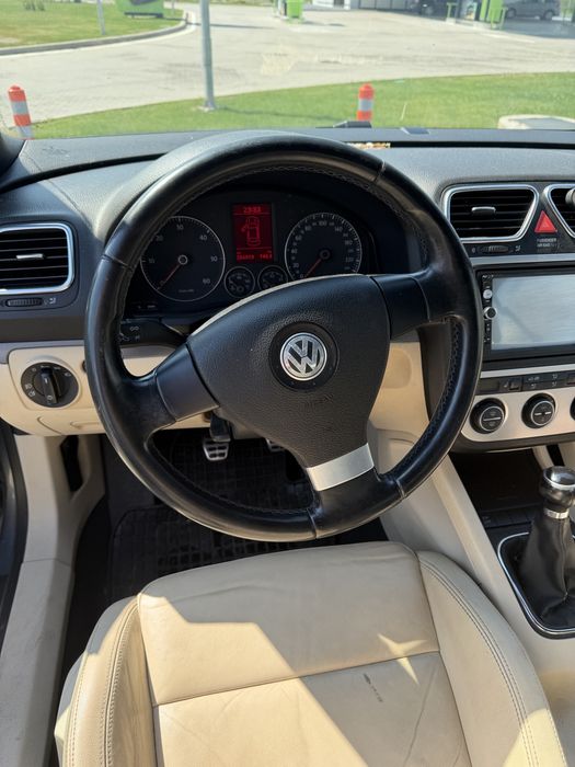 Vând Volkswagen EOS 2.0 TDI 140 Cp