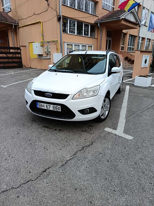 Vând Ford focus 2 an 2010 1.6 diesel 109cai euro5