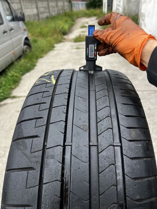 2 anvelope vara 255/35/20 , Pirelli , 6 mm !