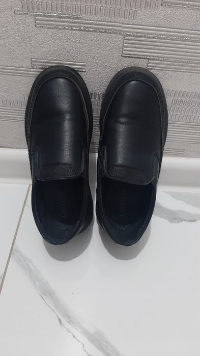 Детские туфли 27 и 32 размер